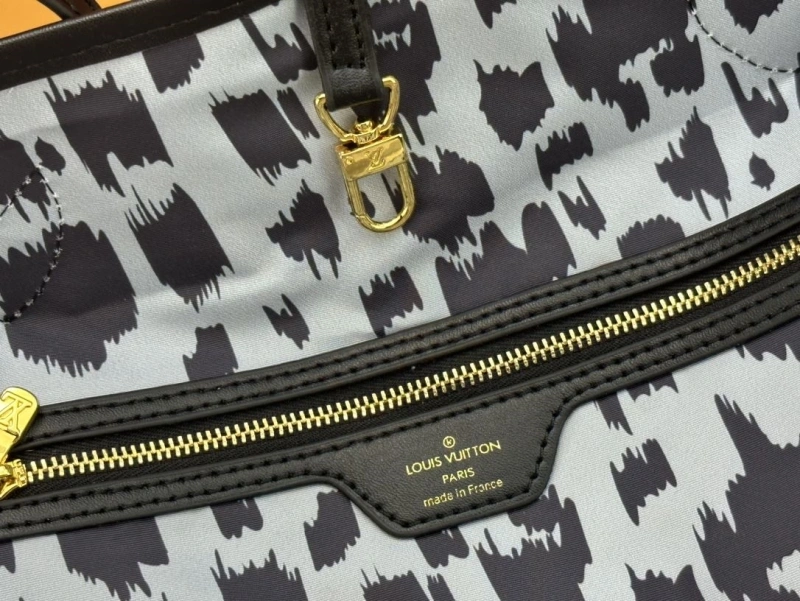 LV Shopping Bags 4233G-0562