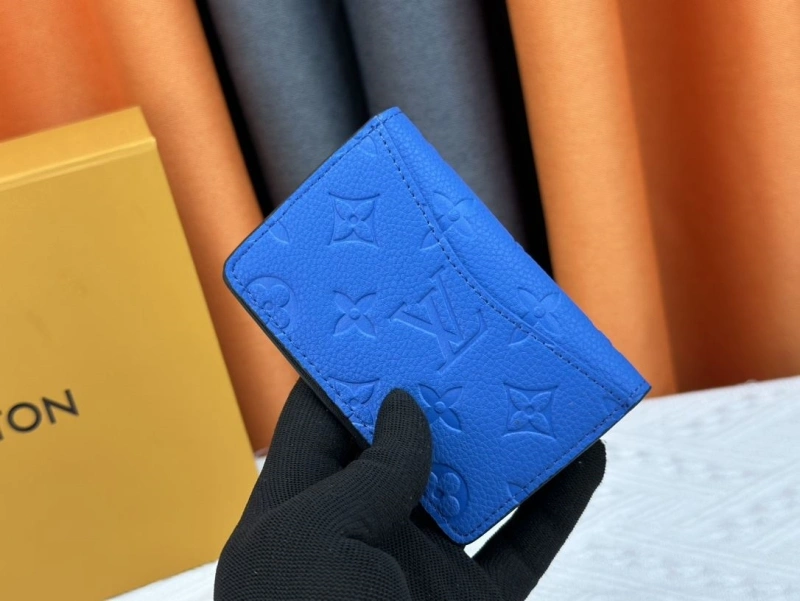 LV Wallets 4233G-0564