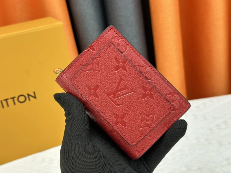 LV Wallets 4233G-0571