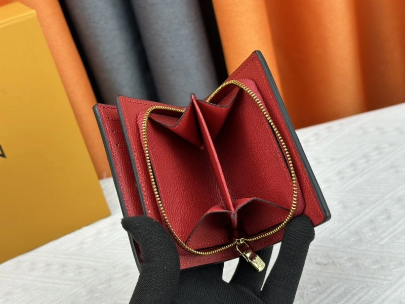 LV Wallets 4233G-0571