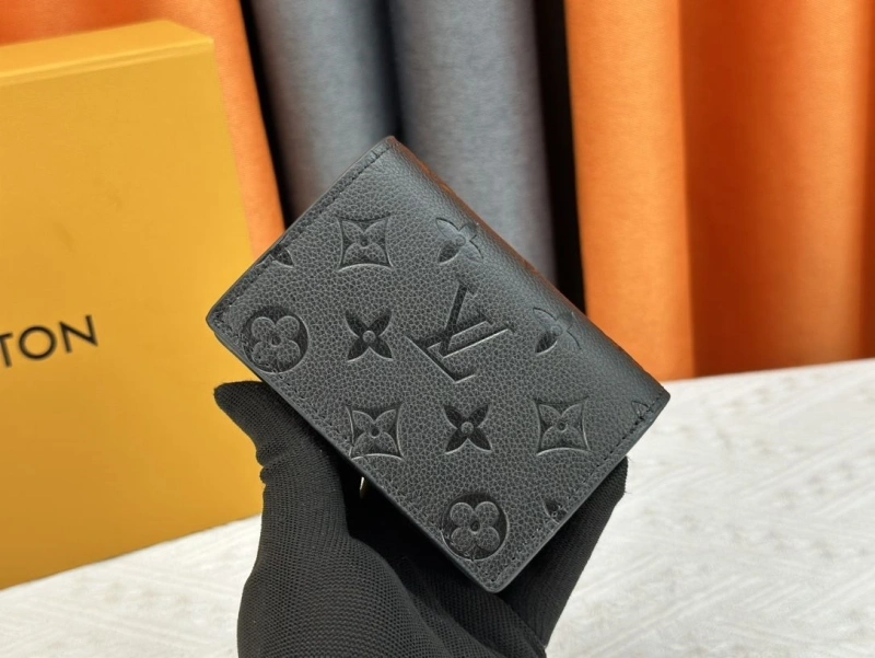 LV Wallets 4233G-0573