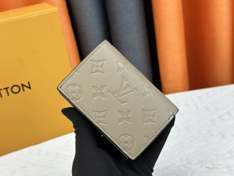 LV Wallets 4233G-0574