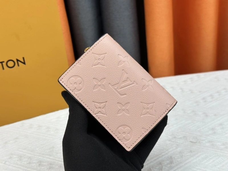 LV Wallets 4233G-0575