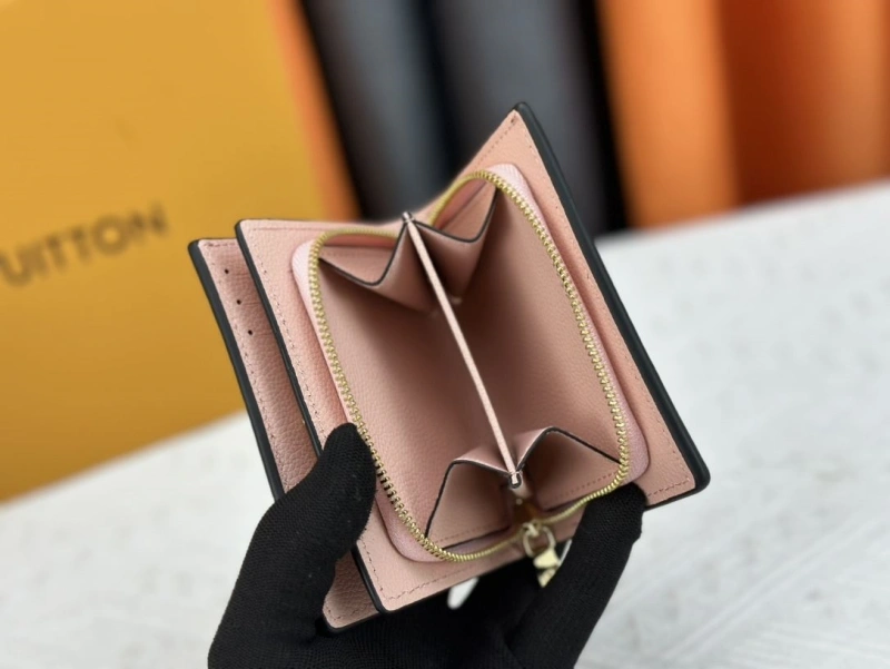 LV Wallets 4233G-0575