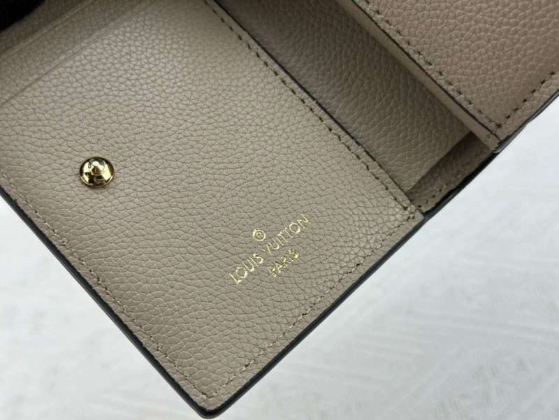 LV Wallets 4233G-0577