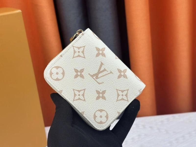 LV Wallets 4233G-0580