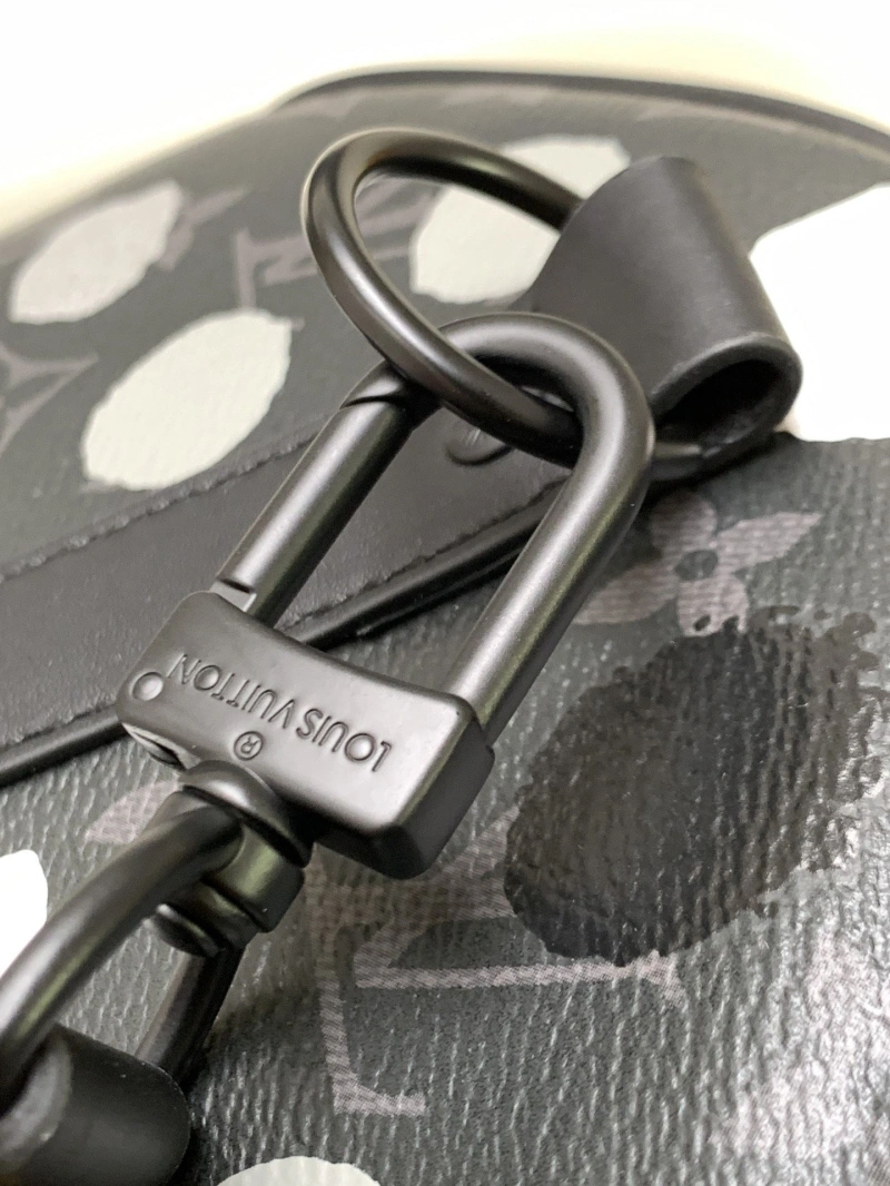 LV Travel Bags 4233G-0582