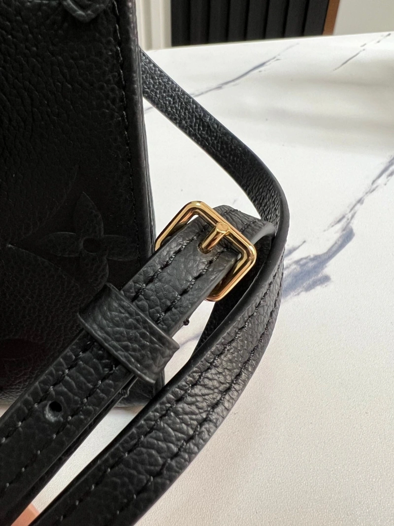 LV Shopping Bags 4233G-0606