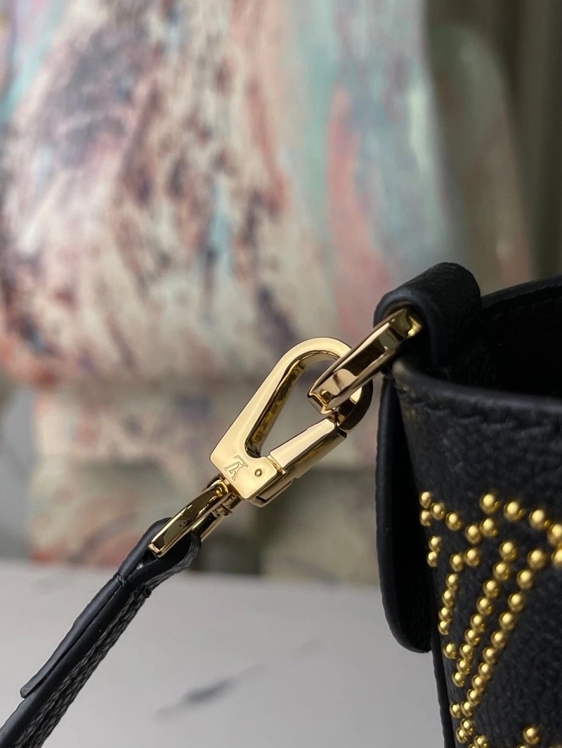 LV Shopping Bags 4233G-0630