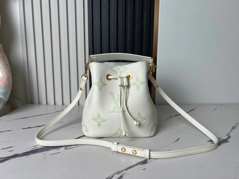 LV Bucket Bags 4233G-0641