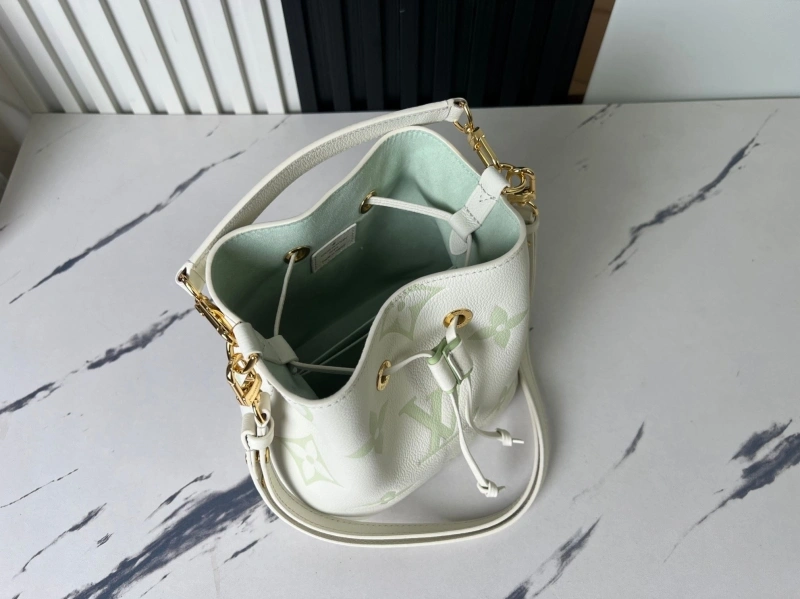 LV Bucket Bags 4233G-0641