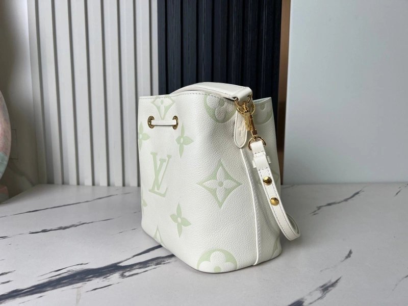 LV Bucket Bags 4233G-0641