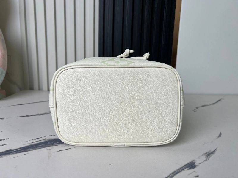 LV Bucket Bags 4233G-0641