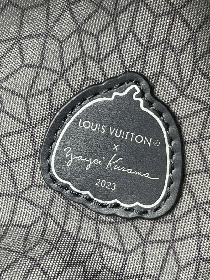 LV Backpacks 4233G-0668