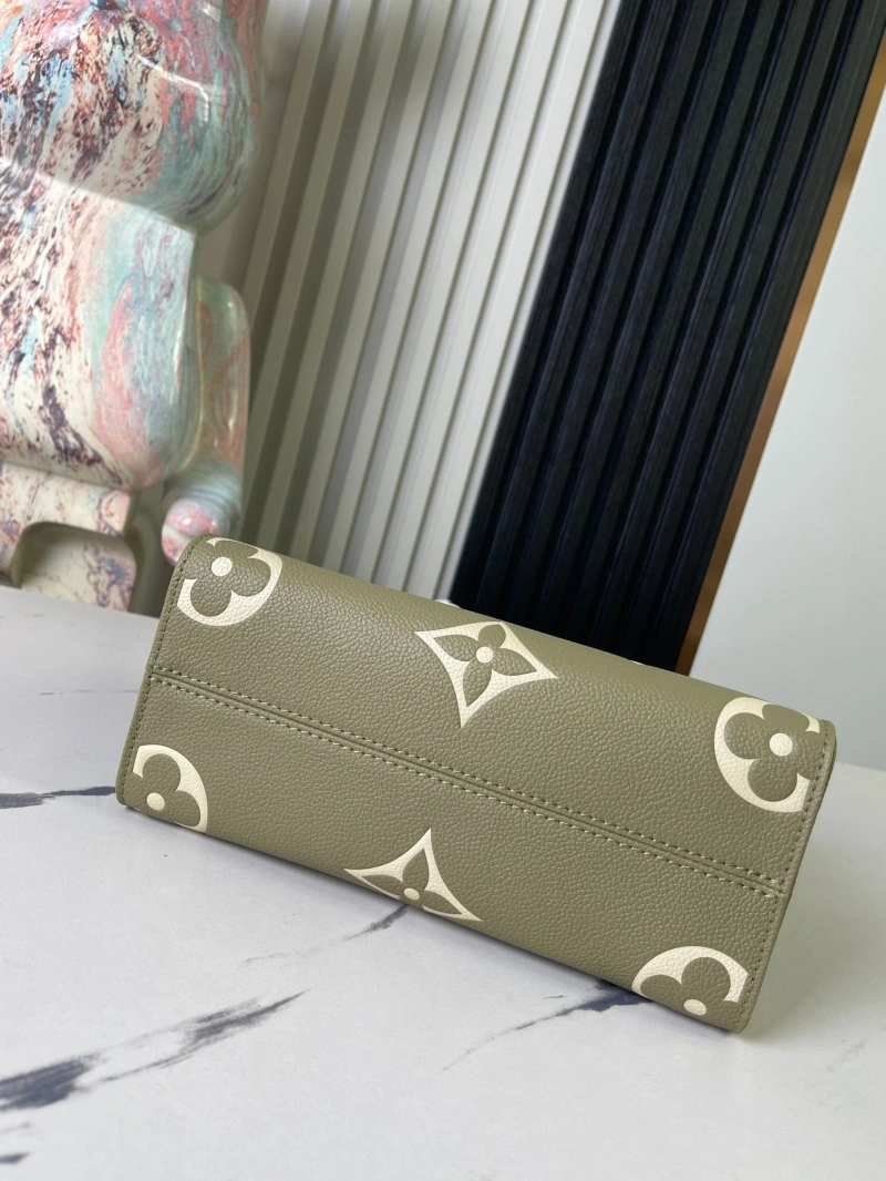 LV Shopping Bags 4233G-0676