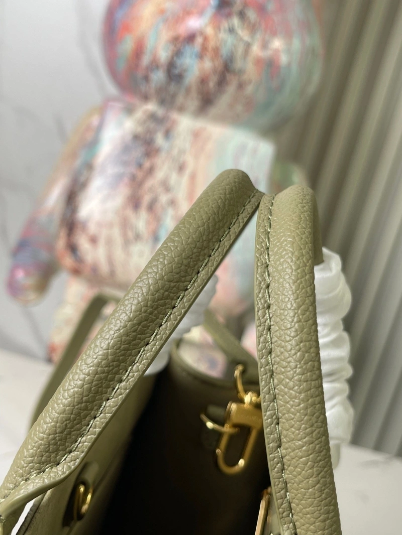 LV Shopping Bags 4233G-0676