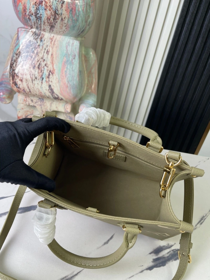 LV Shopping Bags 4233G-0676