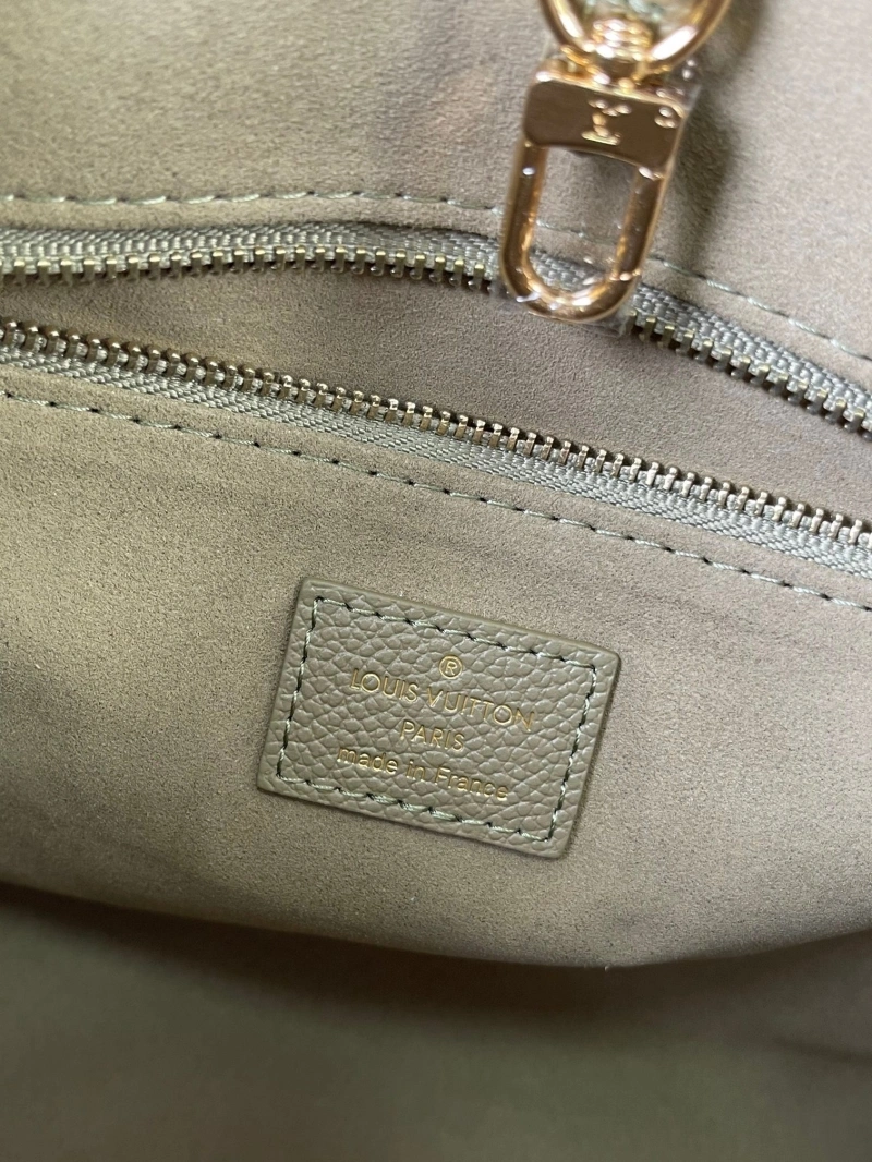 LV Shopping Bags 4233G-0676