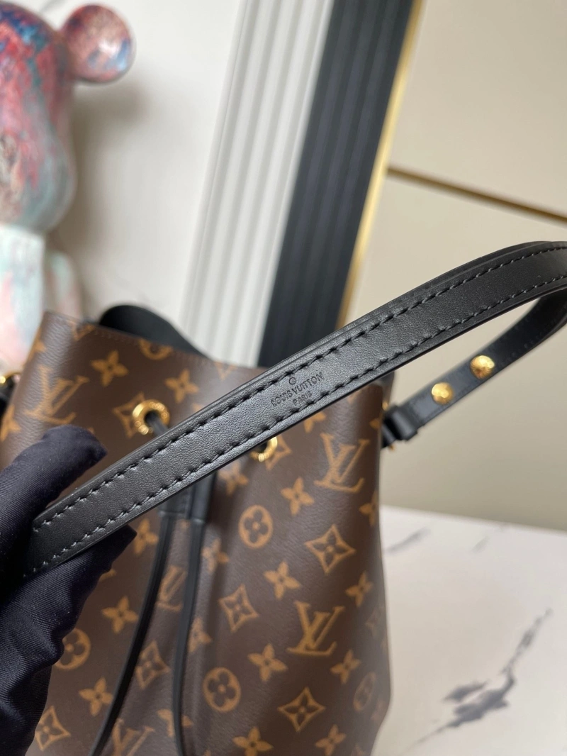 LV Bucket Bags 4233G-0685