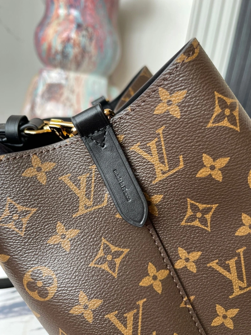 LV Bucket Bags 4233G-0685