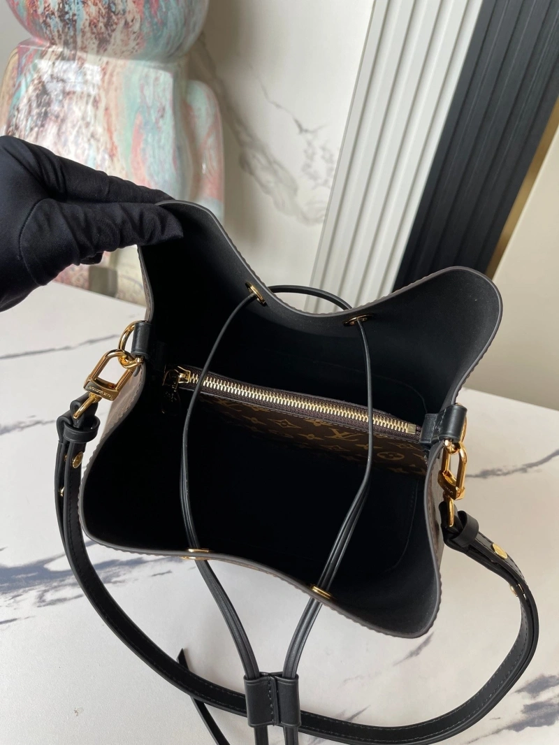 LV Bucket Bags 4233G-0685