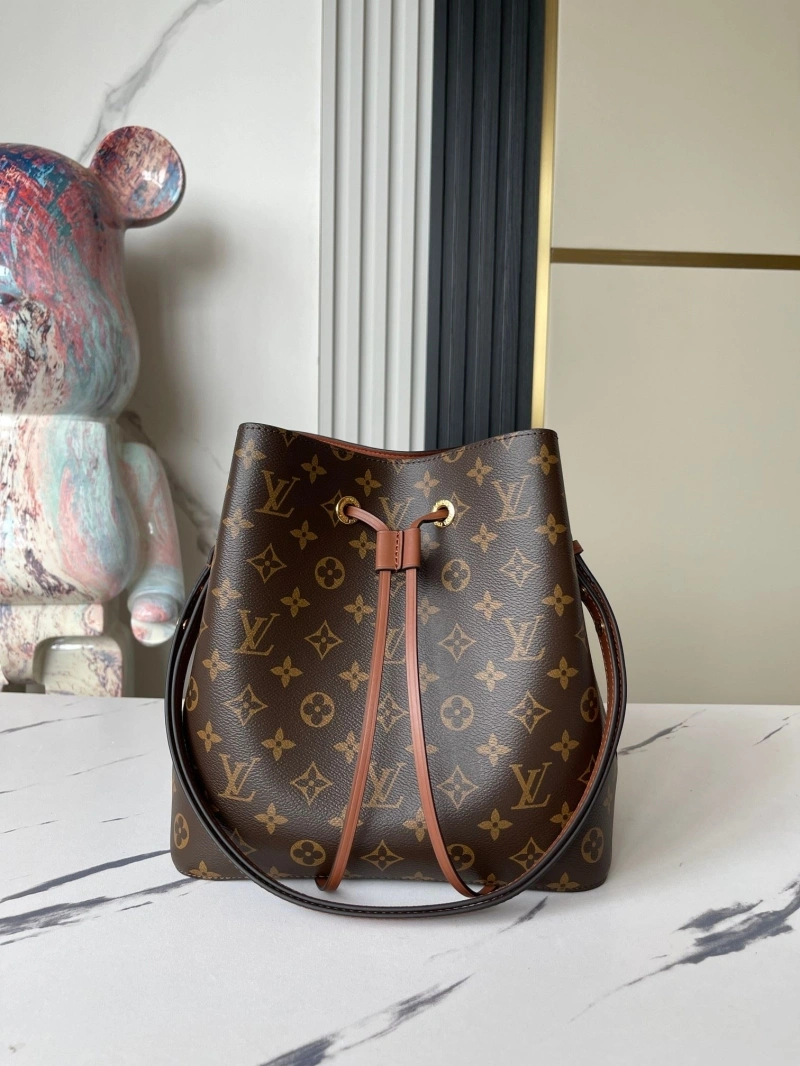 LV Bucket Bags 4233G-0686