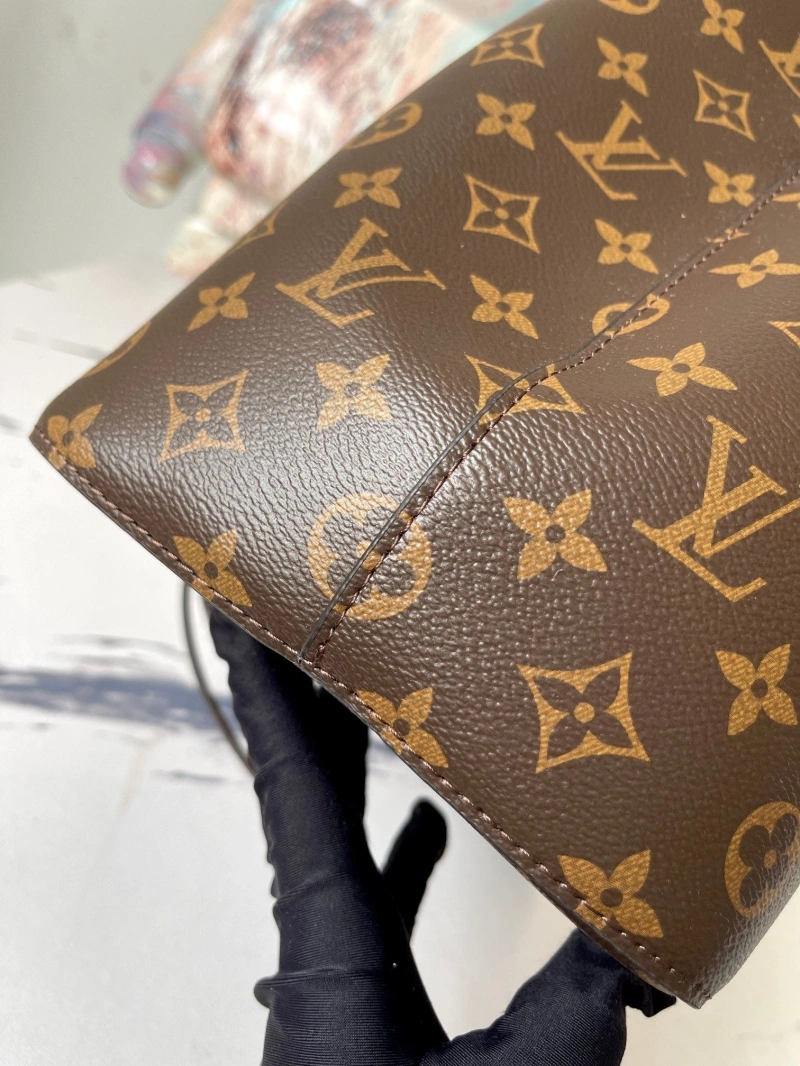 LV Bucket Bags 4233G-0686