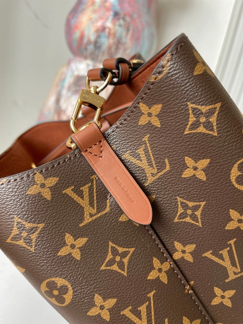 LV Bucket Bags 4233G-0686