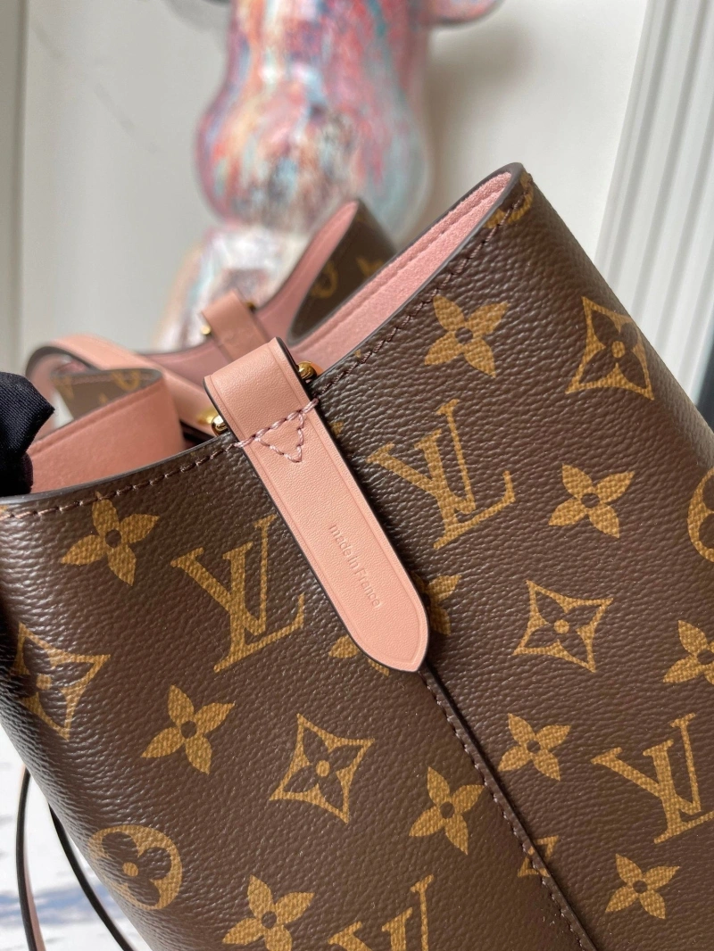 LV Bucket Bags 4233G-0687