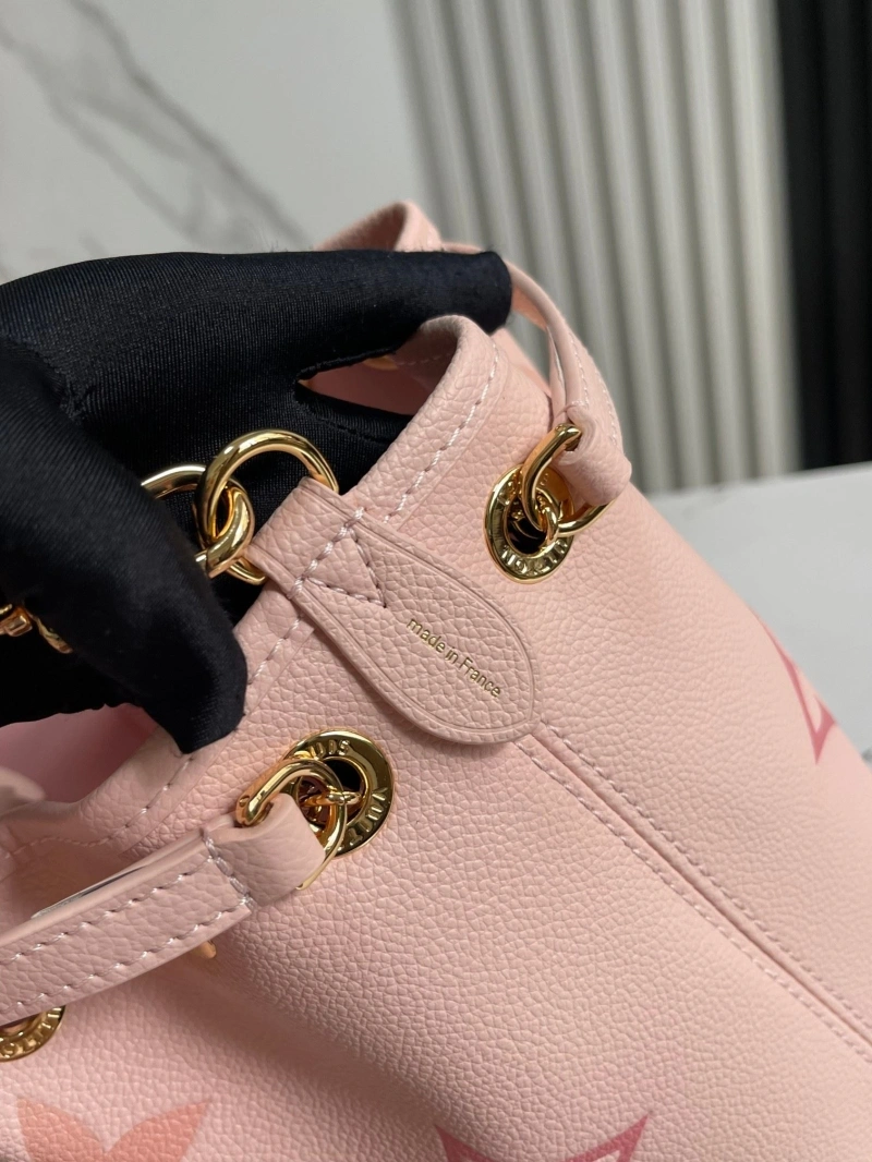 LV Bucket Bags 4233G-0690