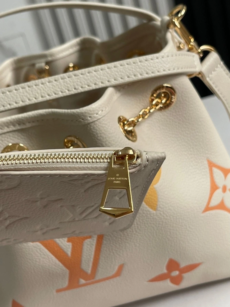 LV Bucket Bags 4233G-0691