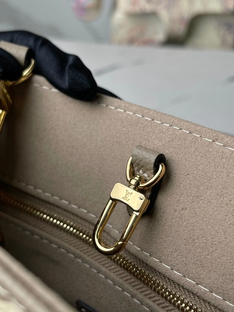 LV Shopping Bags 4233G-0741