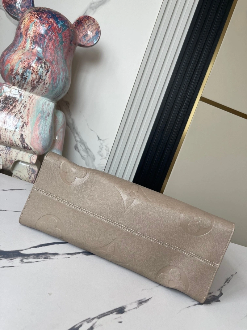 LV Shopping Bags 4233G-0749