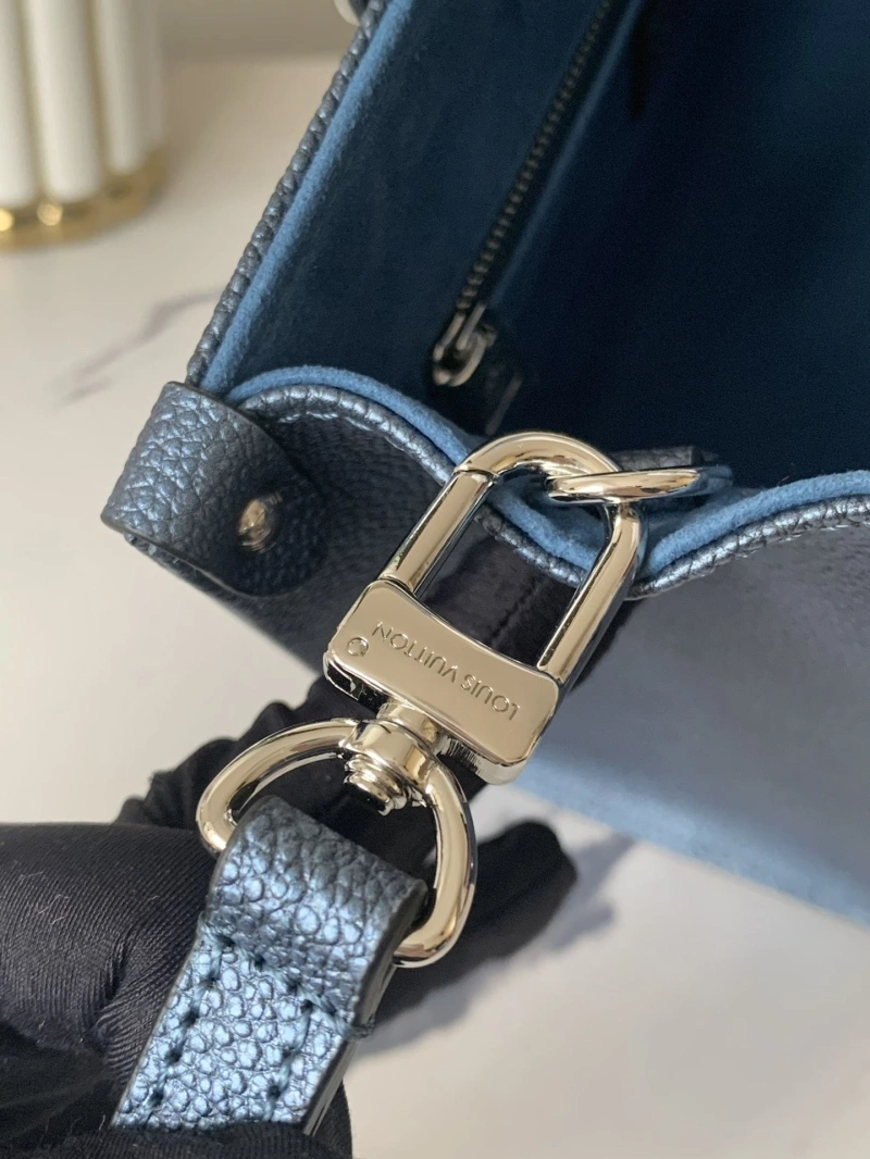 LV Shopping Bags 4233G-0753