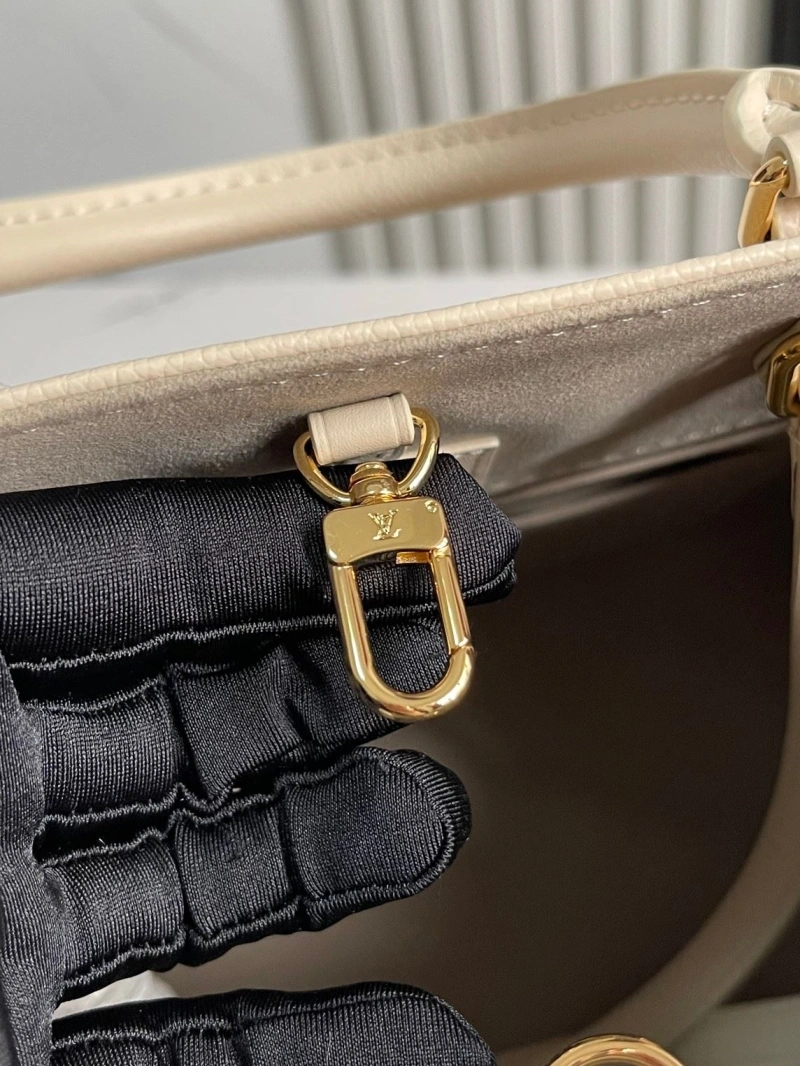 LV Shopping Bags 4233G-0774
