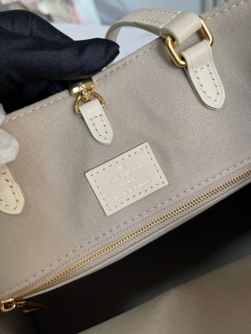 LV Shopping Bags 4233G-0774