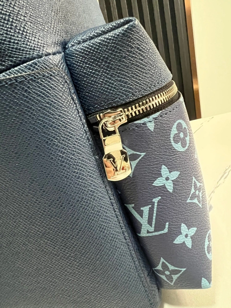 LV Backpacks 4233G-0780