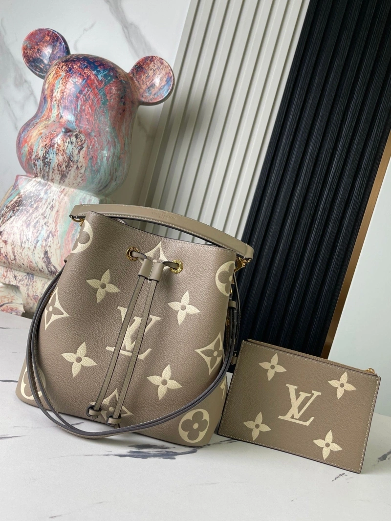 LV Bucket Bags 4233G-0784