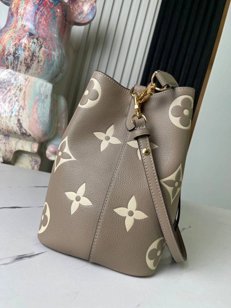 LV Bucket Bags 4233G-0784