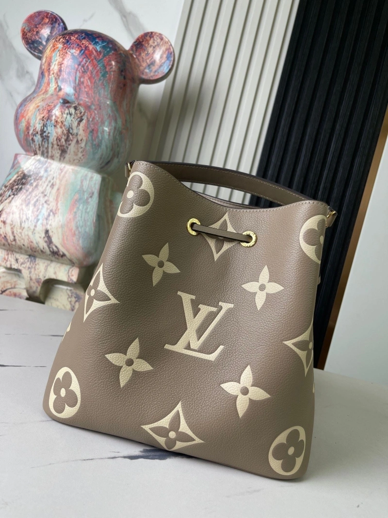 LV Bucket Bags 4233G-0784