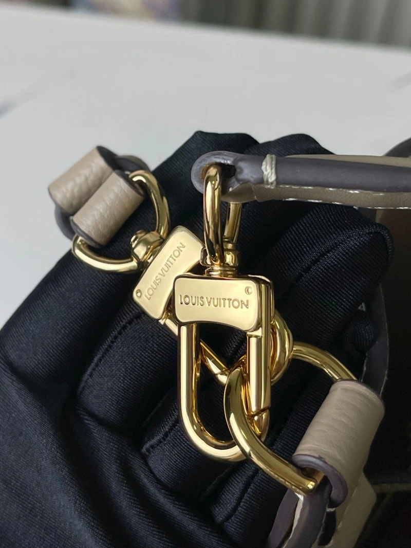 LV Bucket Bags 4233G-0784