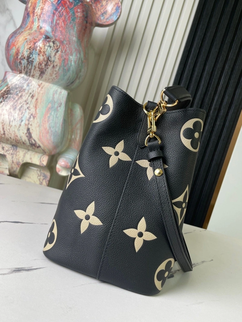 LV Bucket Bags 4233G-0785