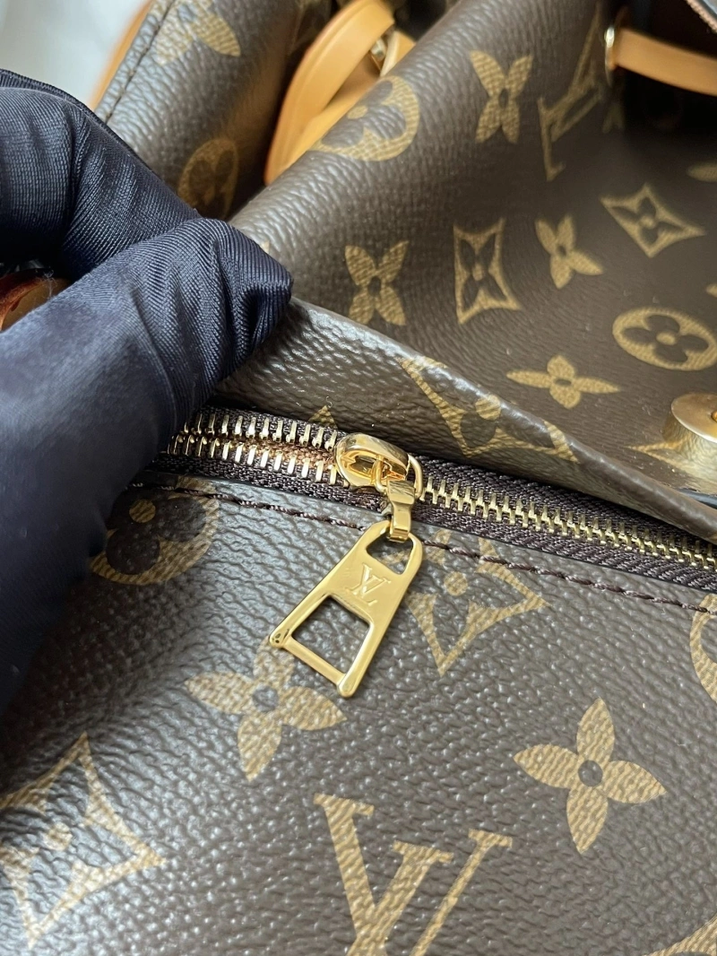 LV Backpacks 4233G-0786