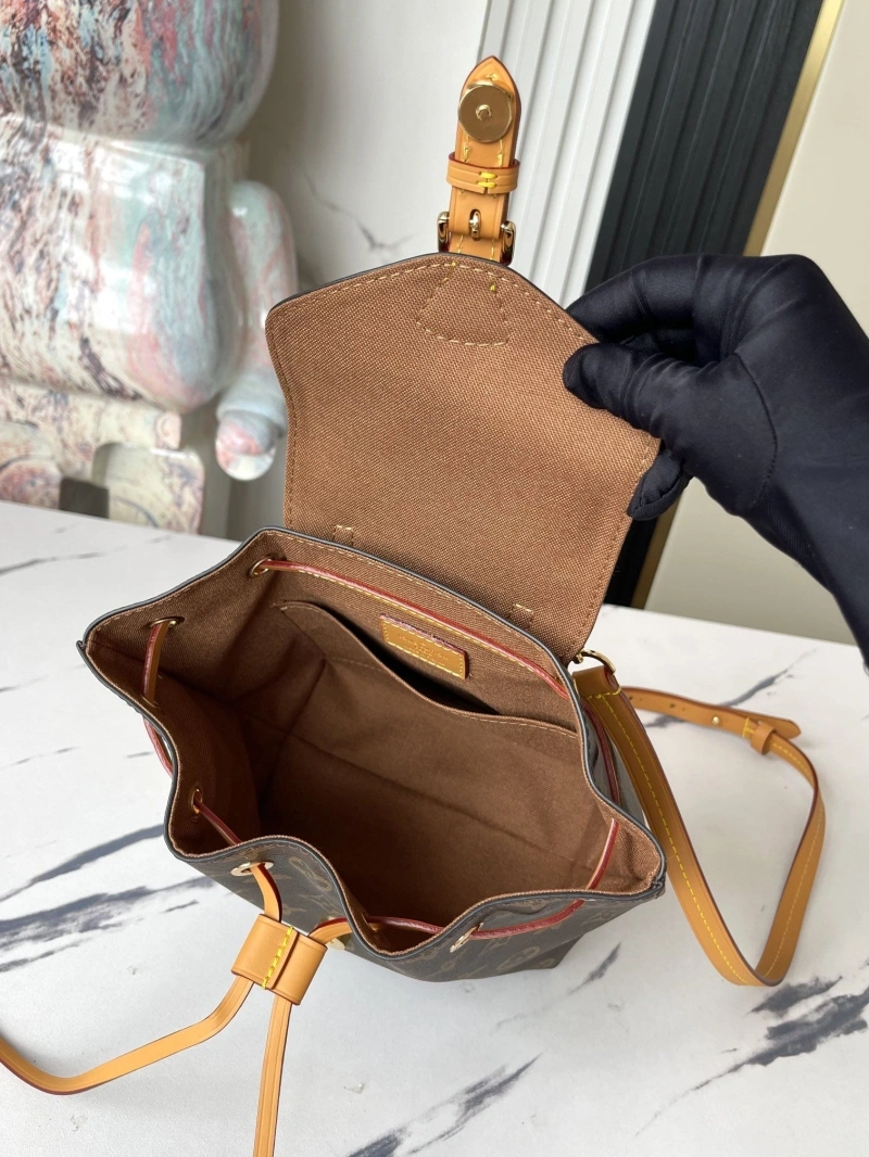 LV Backpacks 4233G-0788