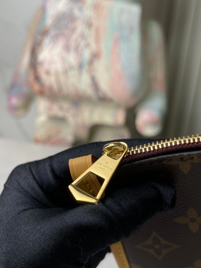 LV Shopping Bags 4233G-0790