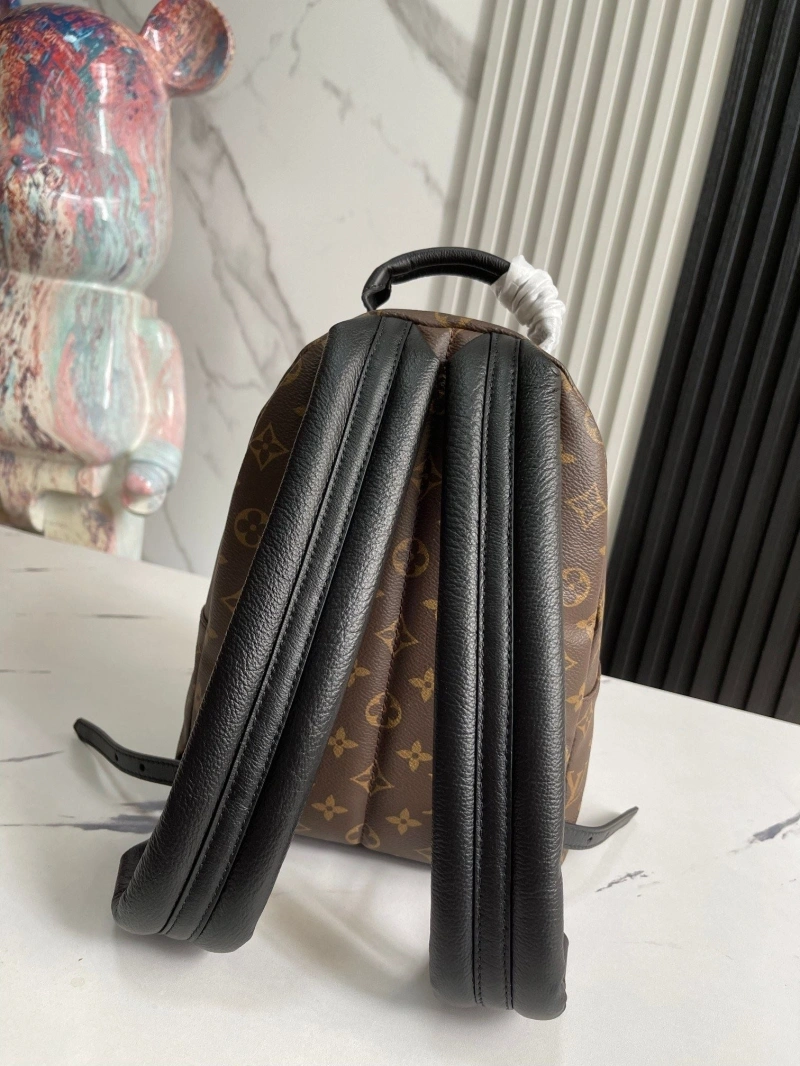 LV Backpacks 4233G-0816