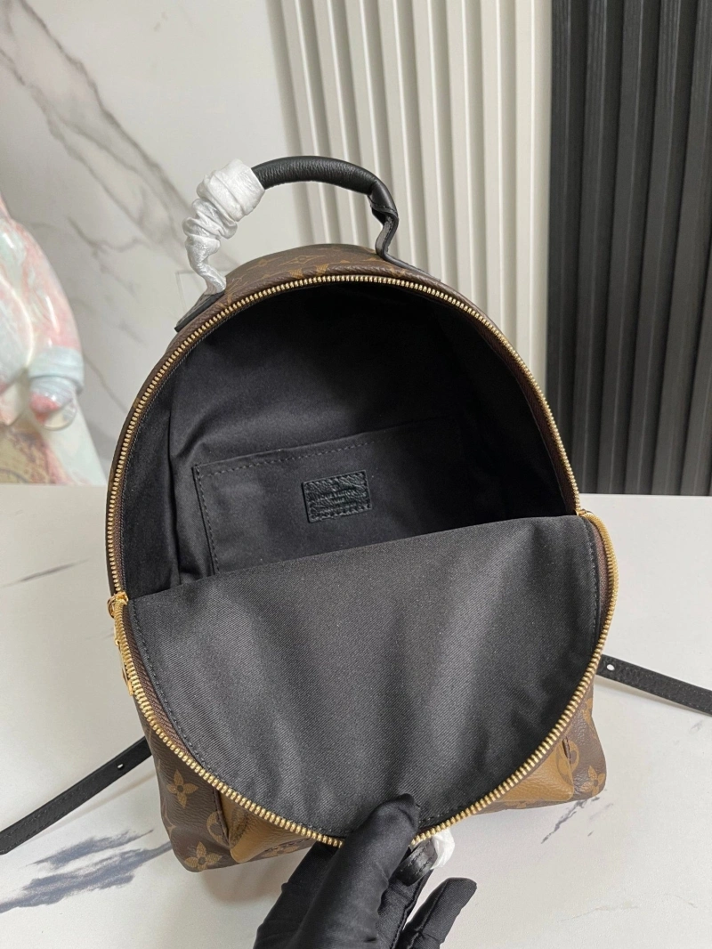 LV Backpacks 4233G-0816
