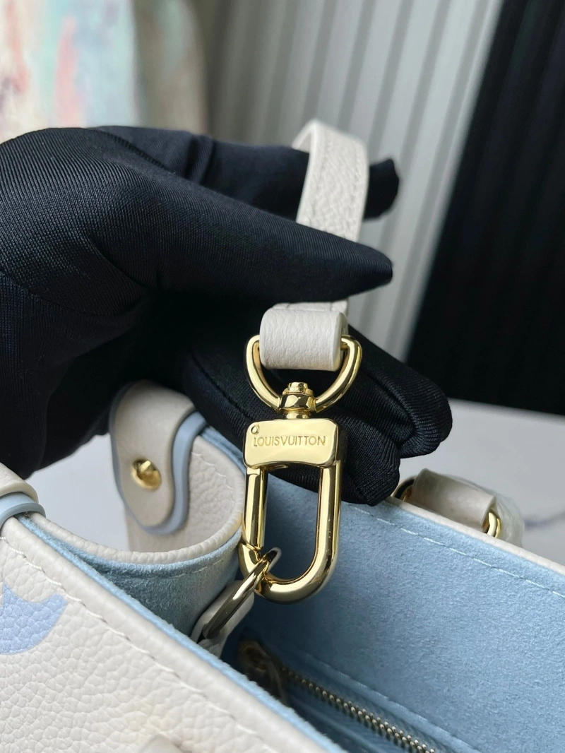LV Shopping Bags 4233G-0820