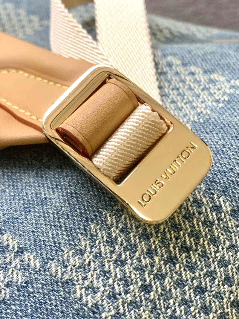 LV Backpacks 4233G-0876