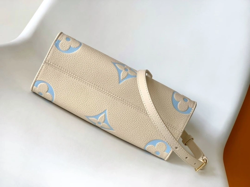 LV Shopping Bags 4233G-0891